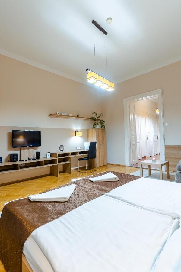 City Center Apartment Debreczyn Zewnętrze zdjęcie